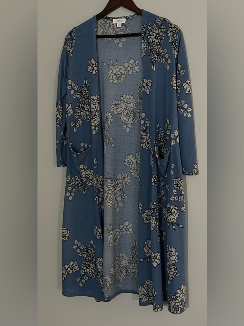 Nwt lularoe small Sarah blue black/white floral pockets